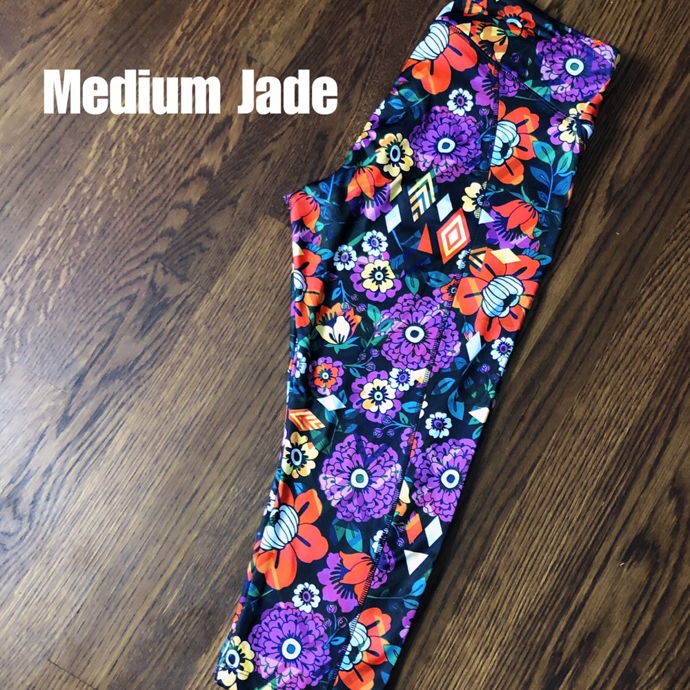 NWT Lularoe Jade Fitness Cropped Leggings